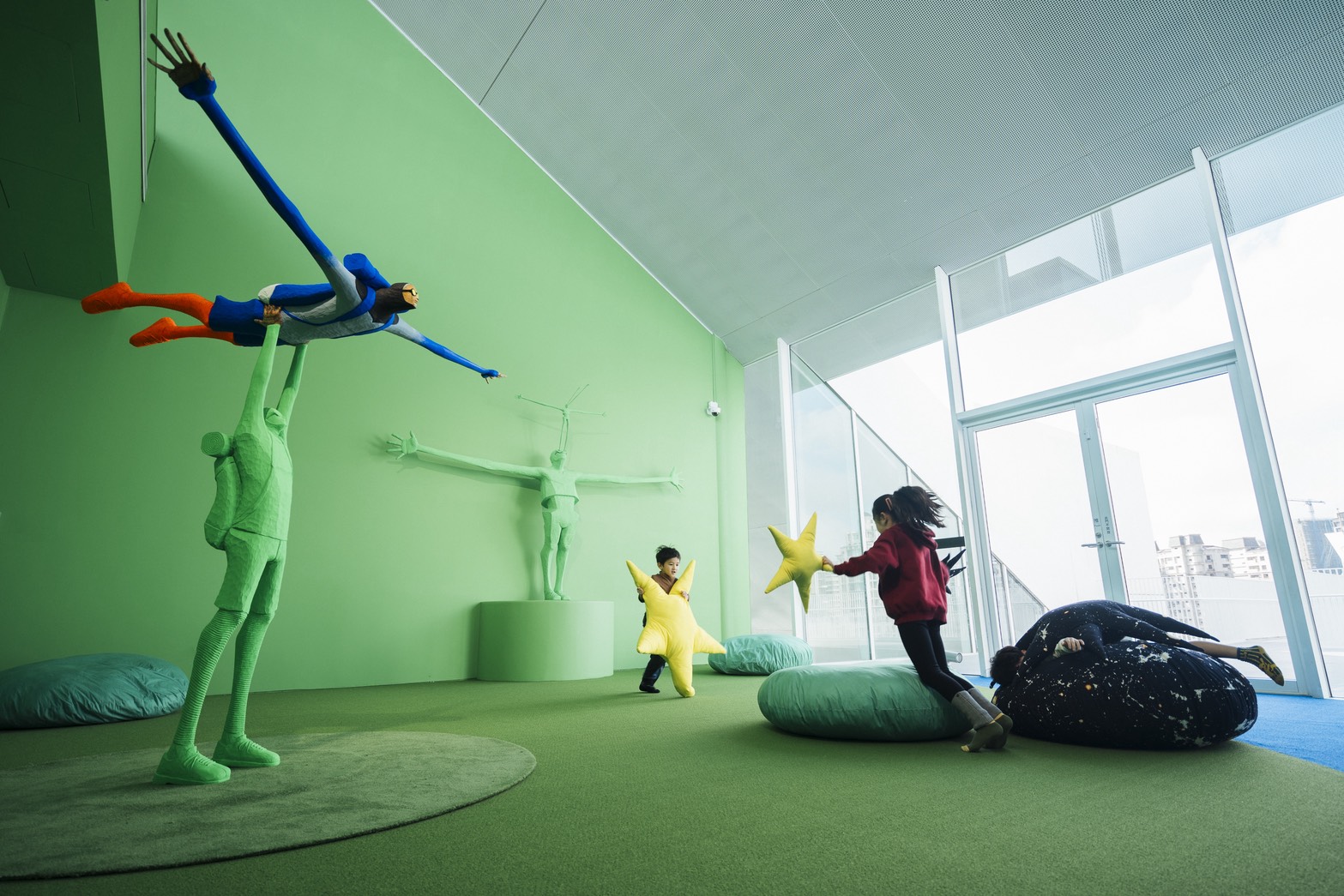 「噓⋯⋯打開奇想的盒子」展區。