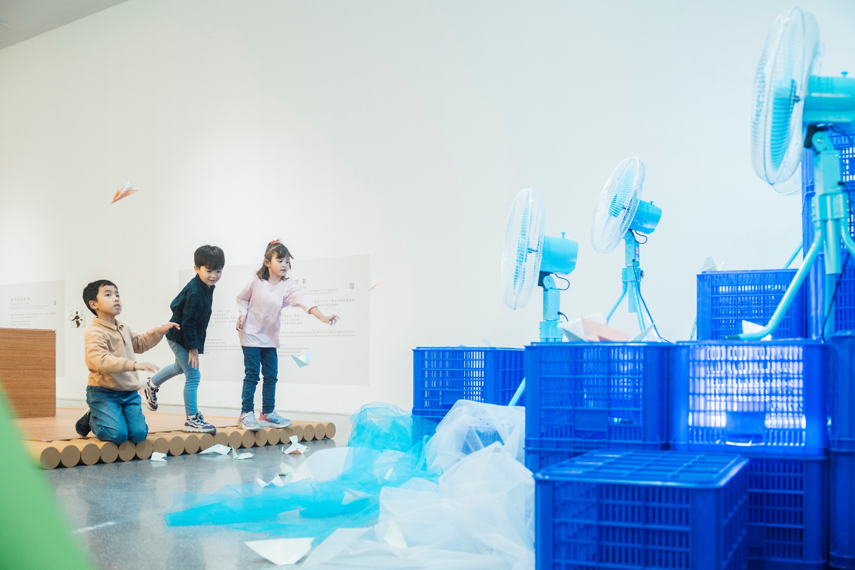 故事從『不見的』秋天開始」夏天展區照。攝影/透島影業。