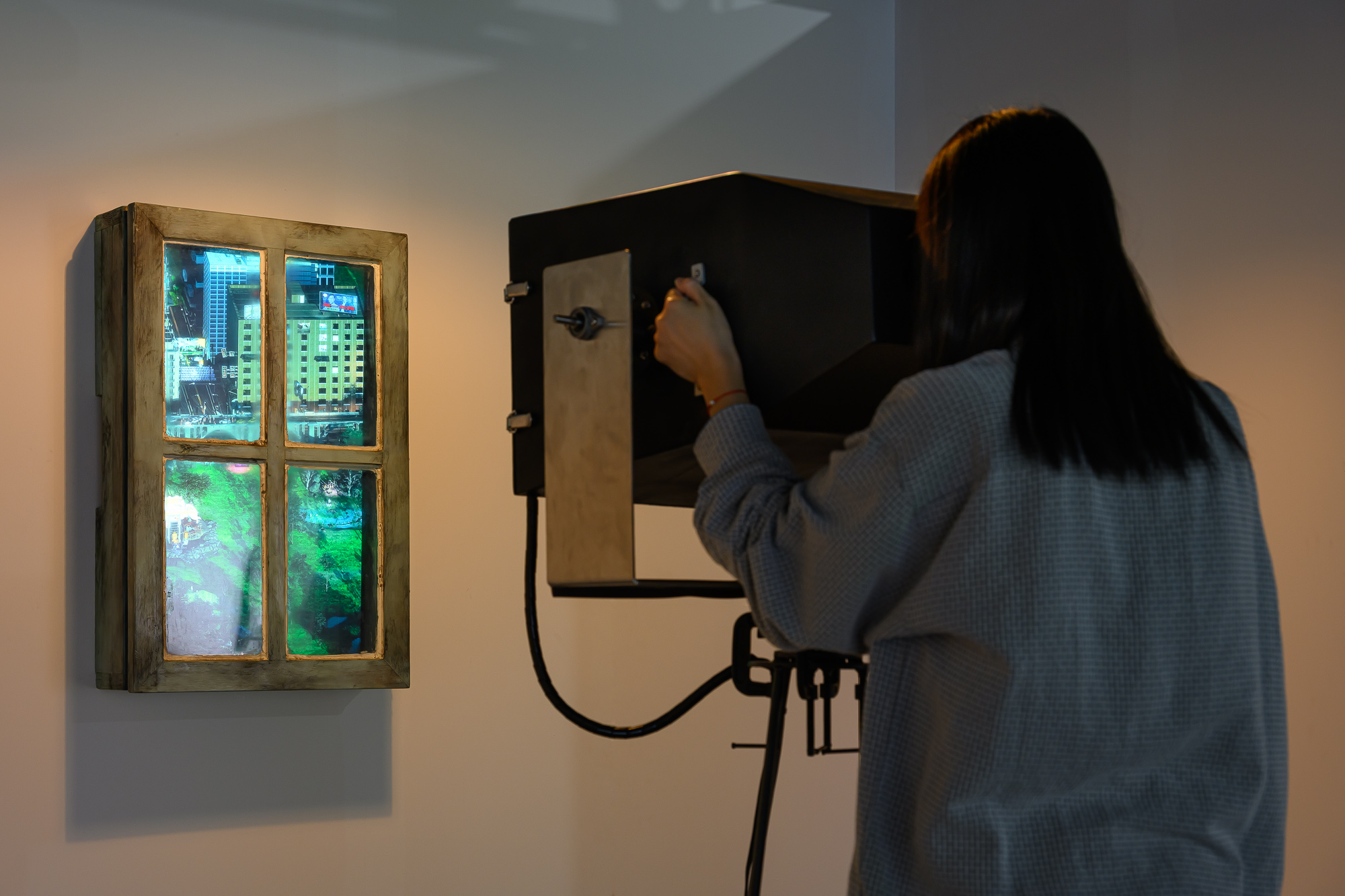 科技新媒體類桃美獎—陳采宜、羅芷葳〈你看那邊有聲音?〉。攝影/ANPIS FOTO王世邦,圖片提供/桃園市立美術館。